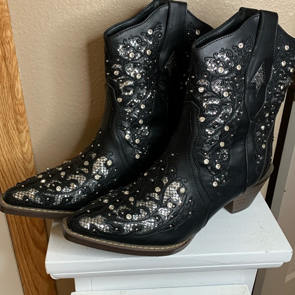StyleChic Shoes - Western black laser cut silver glittery short boots NEW in box